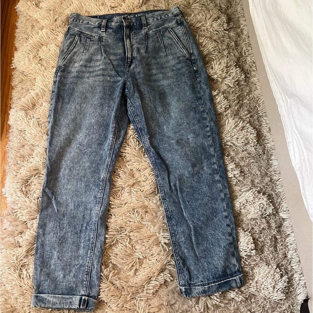 American Eagle Mom Jeans💙